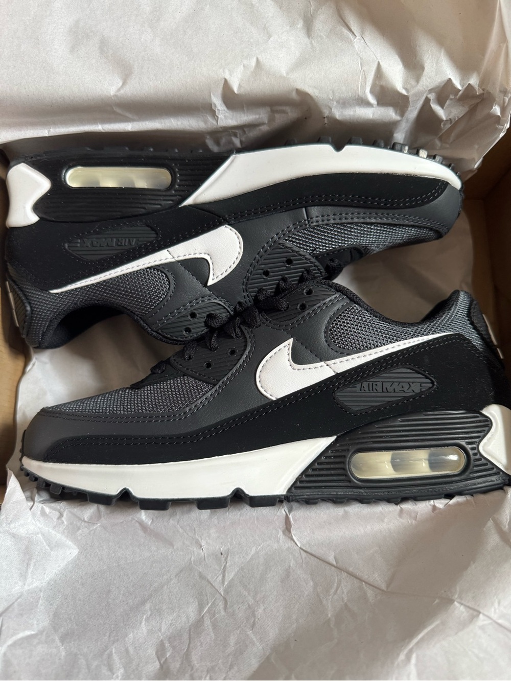 NWT Nike Men's Sneakers in Black and White